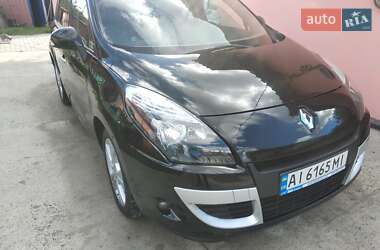 Минивэн Renault Scenic 2011 в 