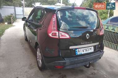 Минивэн Renault Scenic 2011 в 