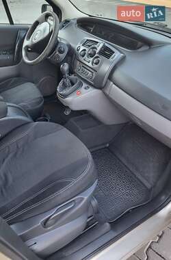 Минивэн Renault Scenic 2006 в 