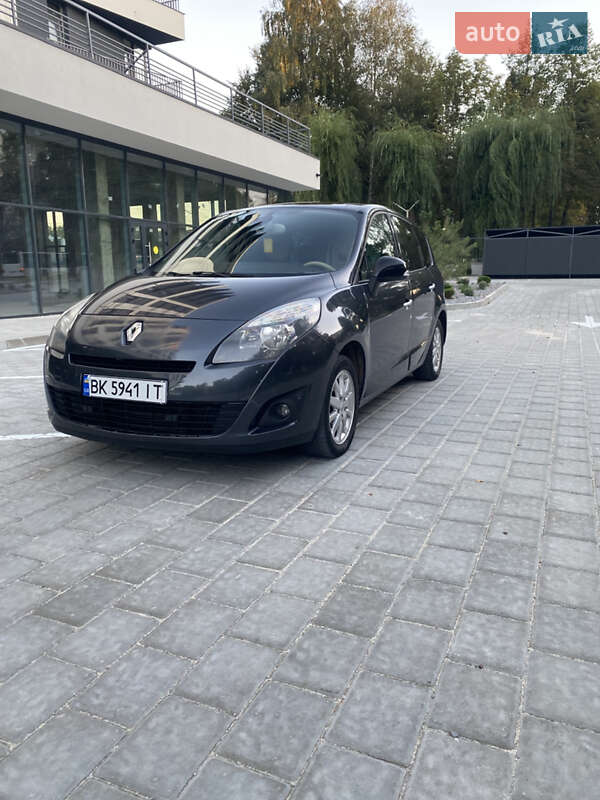 Renault Scenic 2011