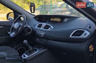 Минивэн Renault Scenic 2010 в 