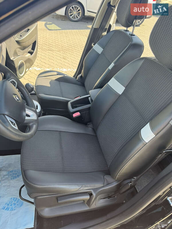 Минивэн Renault Scenic 2011 в Луцке