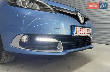 Минивэн Renault Scenic 2013 в 