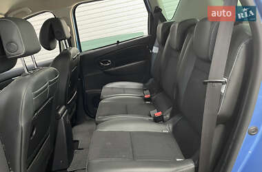 Минивэн Renault Scenic 2013 в 