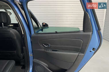 Минивэн Renault Scenic 2013 в 