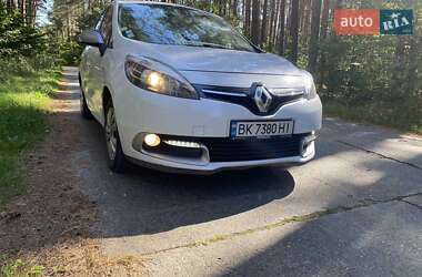 Минивэн Renault Scenic 2014 в 