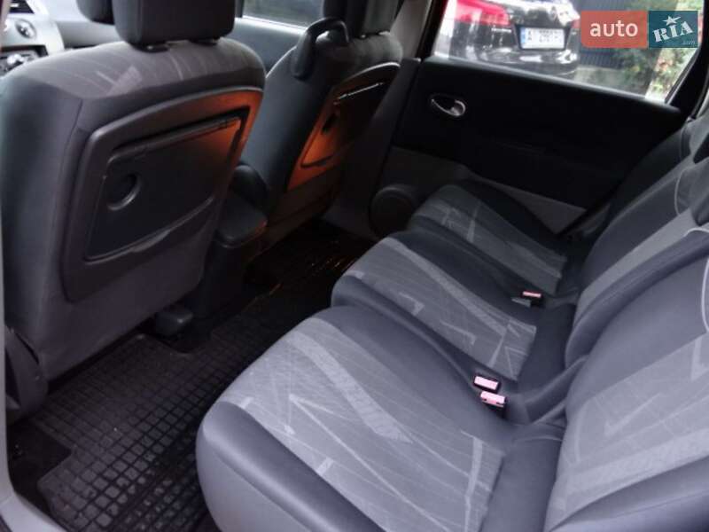 Минивэн Renault Scenic 2005 в Черкассах