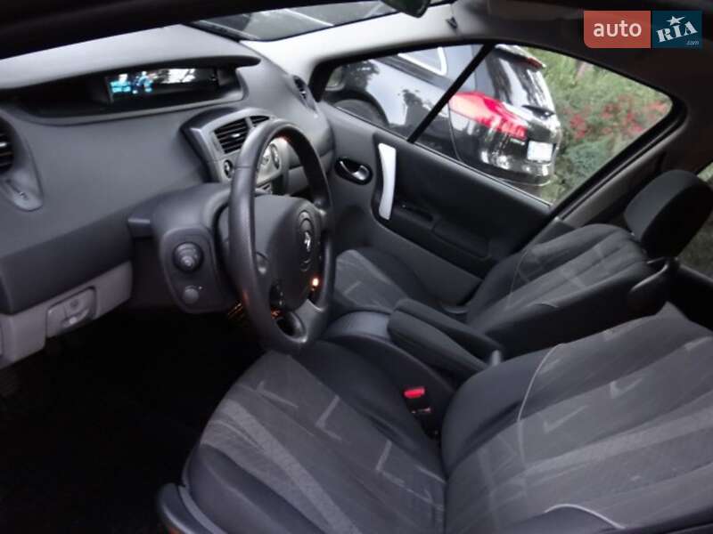 Минивэн Renault Scenic 2005 в Черкассах