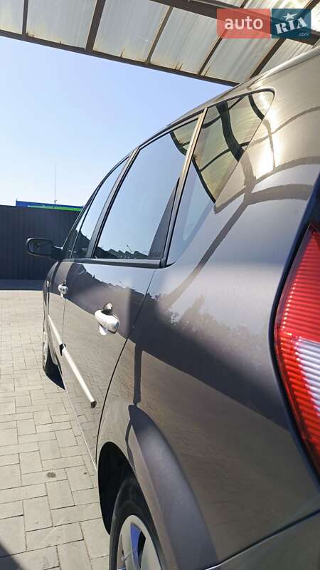 Мінівен Renault Scenic 2004 в Кременчуці