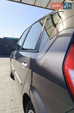 Минивэн Renault Scenic 2004 в 