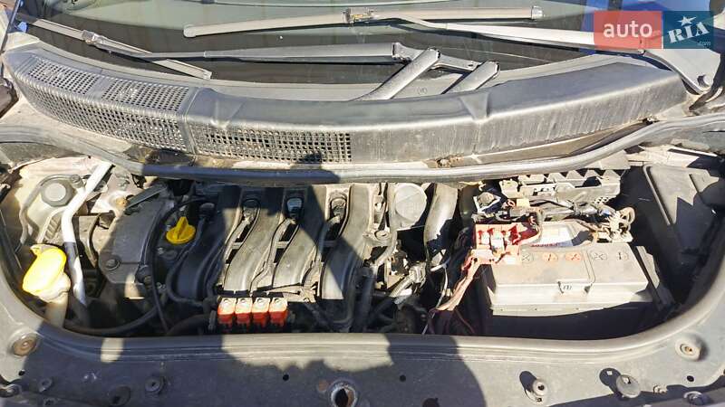 Мінівен Renault Scenic 2004 в Кременчуці