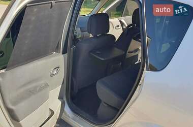 Минивэн Renault Scenic 2006 в 