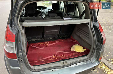 Минивэн Renault Scenic 2006 в 