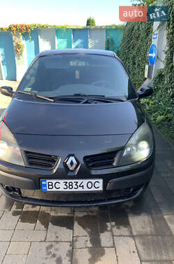 Минивэн Renault Scenic 2006 в Городке
