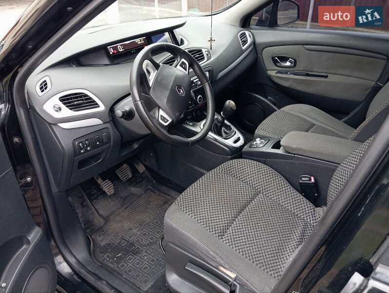 Минивэн Renault Scenic 2011 в Калуше