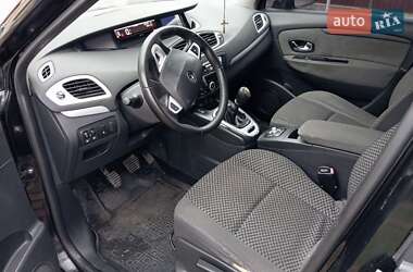 Минивэн Renault Scenic 2011 в 