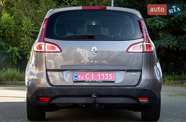 Минивэн Renault Scenic 2010 в 