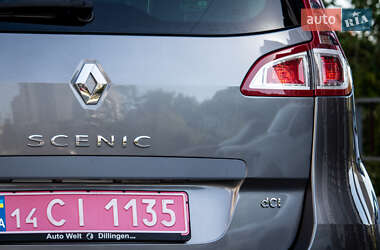 Минивэн Renault Scenic 2010 в 