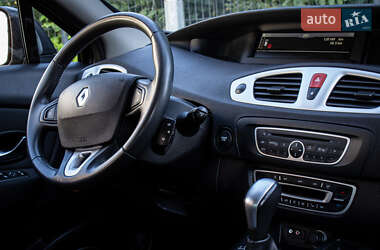 Минивэн Renault Scenic 2010 в 