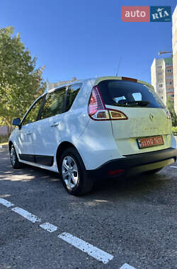 Минивэн Renault Scenic 2009 в 