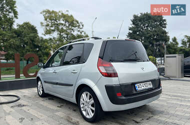 Минивэн Renault Scenic 2004 в 
