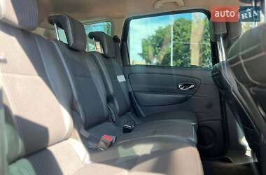 Минивэн Renault Scenic 2012 в 