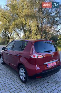 Минивэн Renault Scenic 2011 в 