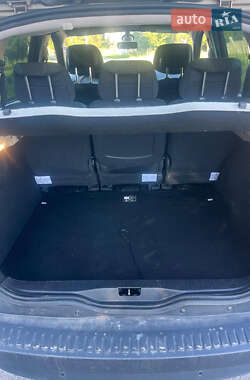 Минивэн Renault Scenic 2011 в 