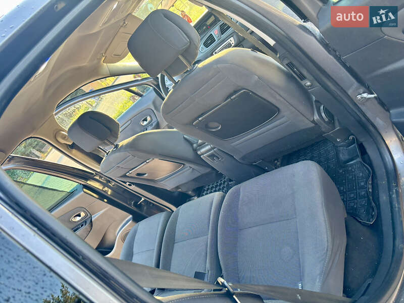 Минивэн Renault Scenic 2011 в Судовой Вишне