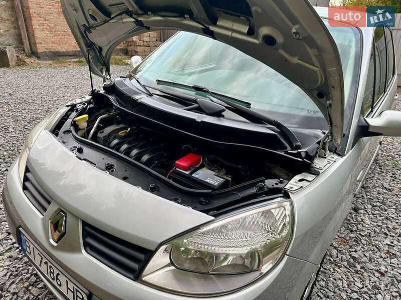 Минивэн Renault Scenic 2005 в Полтаве
