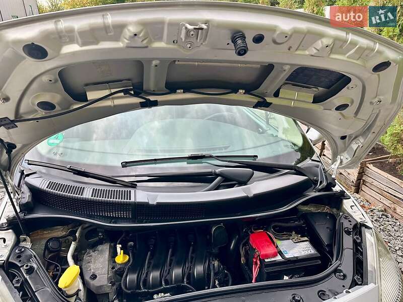 Минивэн Renault Scenic 2005 в Полтаве