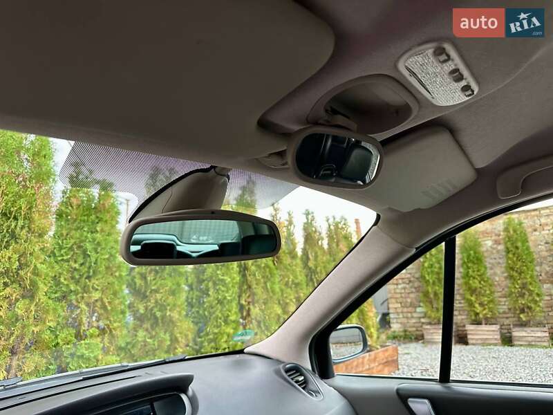 Минивэн Renault Scenic 2005 в Полтаве