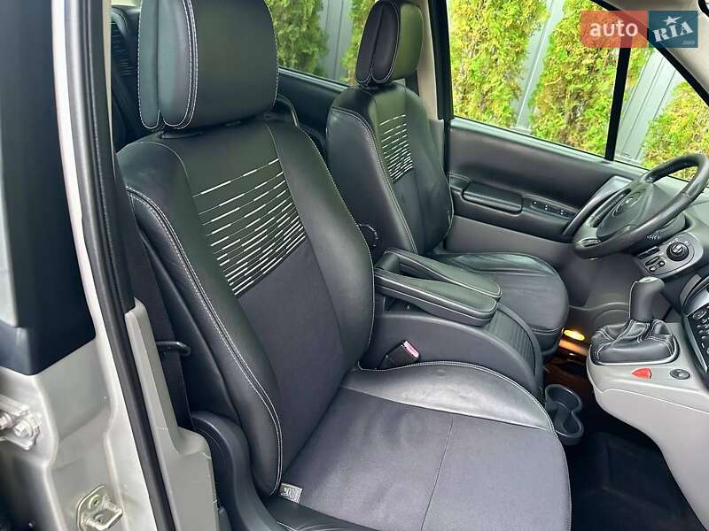 Минивэн Renault Scenic 2005 в Полтаве