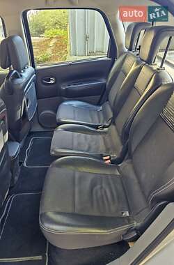 Минивэн Renault Scenic 2005 в 