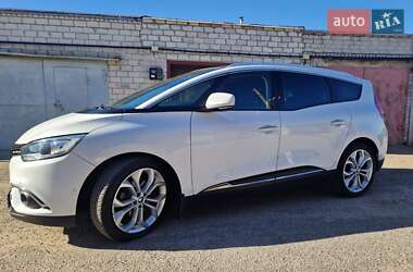 Минивэн Renault Scenic 2017 в 