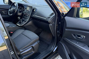Минивэн Renault Scenic 2016 в 