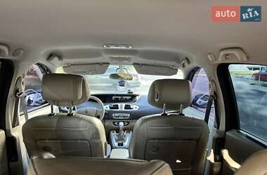 Минивэн Renault Scenic 2009 в 