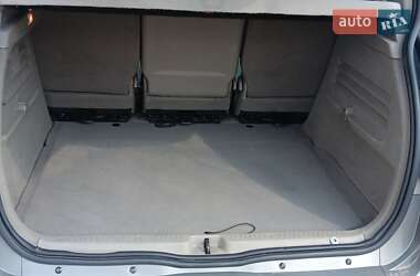 Минивэн Renault Scenic 2004 в 