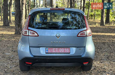 Минивэн Renault Scenic 2010 в 
