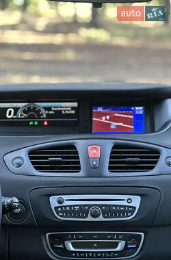Минивэн Renault Scenic 2010 в 