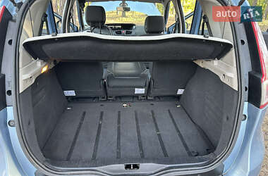Минивэн Renault Scenic 2010 в 