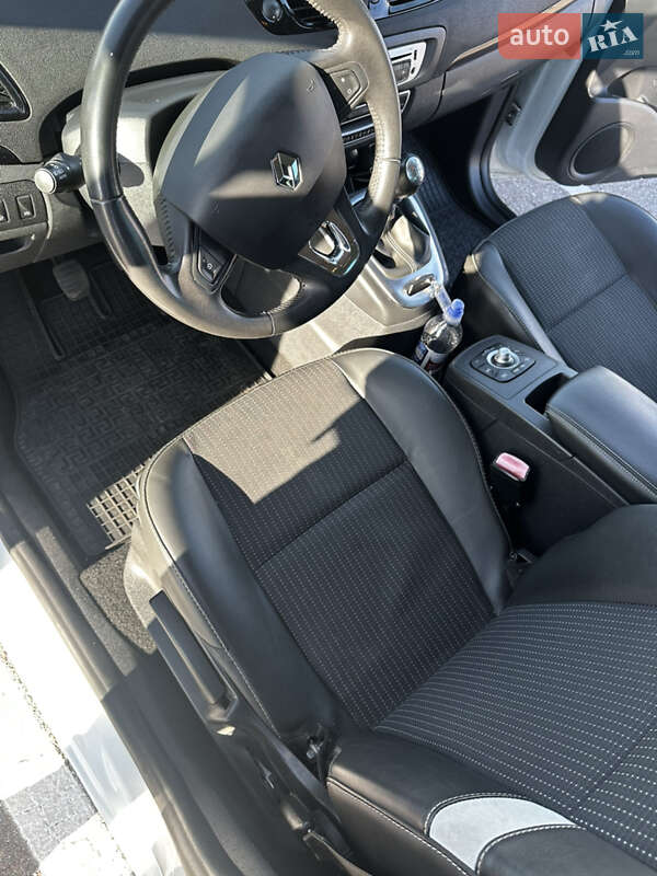 Минивэн Renault Scenic 2015 в Львове