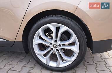 Минивэн Renault Scenic 2018 в 