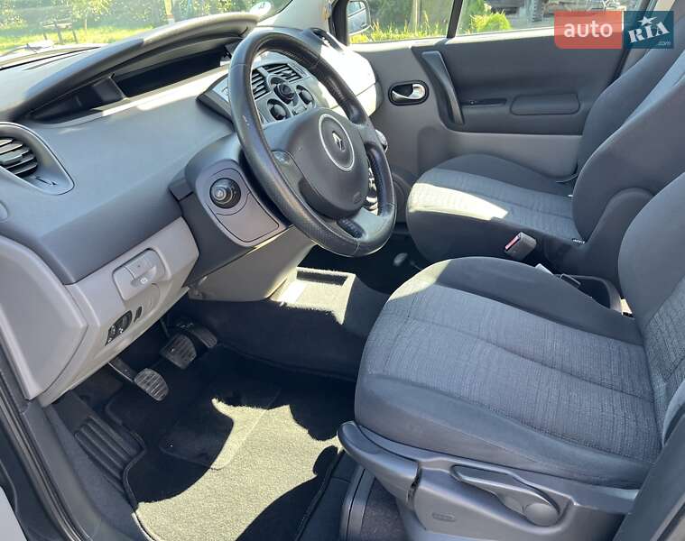 Минивэн Renault Scenic 2007 в Золочеве