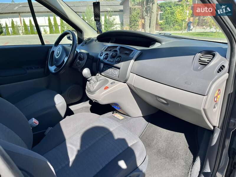Минивэн Renault Scenic 2007 в Золочеве