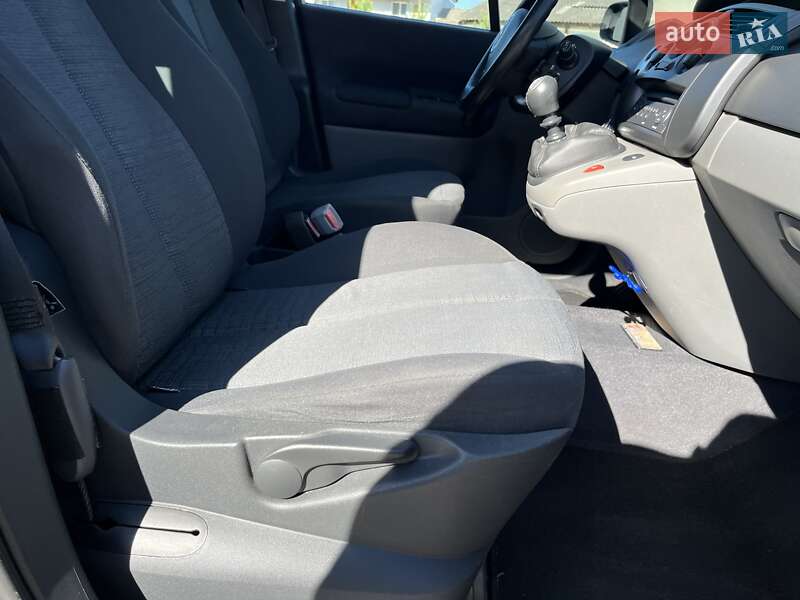 Минивэн Renault Scenic 2007 в Золочеве