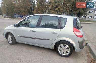 Минивэн Renault Scenic 2004 в 
