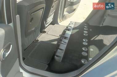 Минивэн Renault Scenic 2004 в 