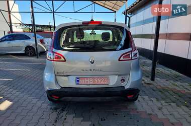 Минивэн Renault Scenic 2011 в 