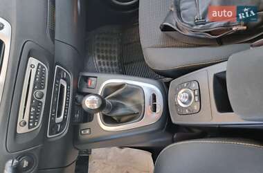 Минивэн Renault Scenic 2011 в 